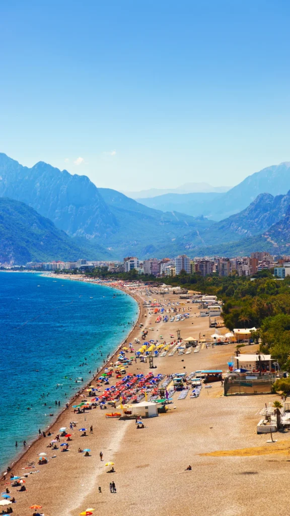 Plaża w Antalaya w TUrcji
