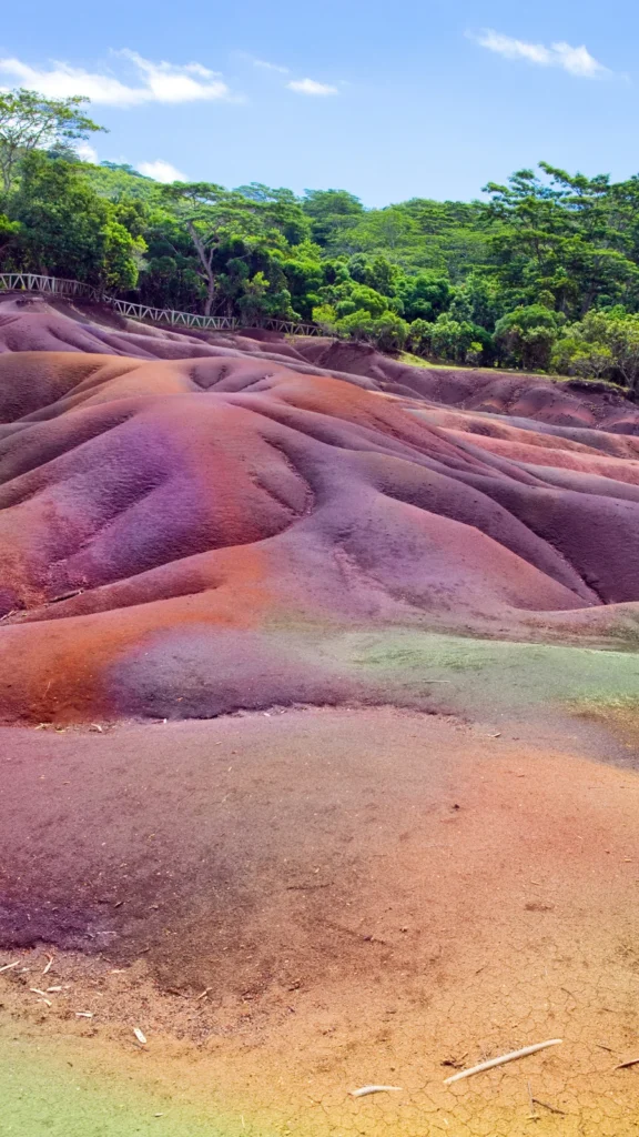 Siedmiokolorowa Ziemia w Chamarel
