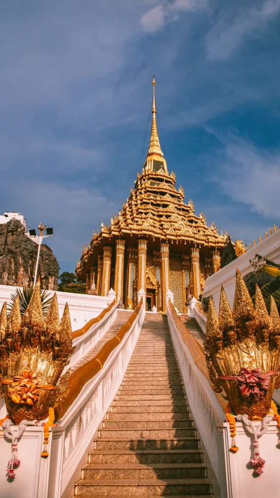 Świątynia Wat Phra Phutthabat w Saraburi w Tajlandii