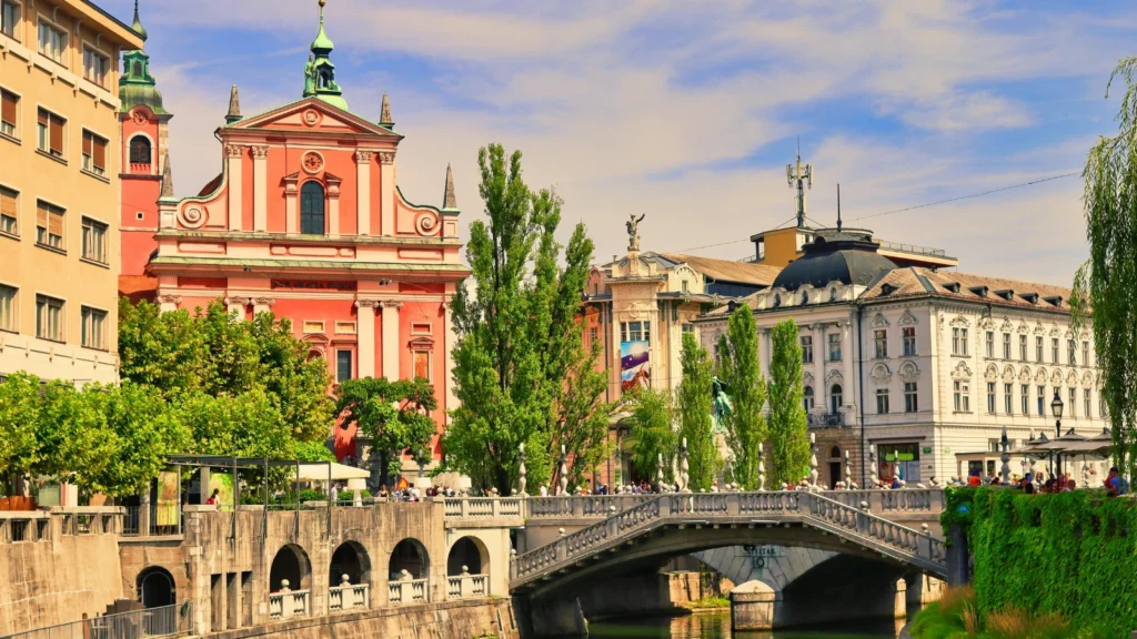 Stolica Słowenii Lublana to bardzo kolorowe miasto, Słowenia